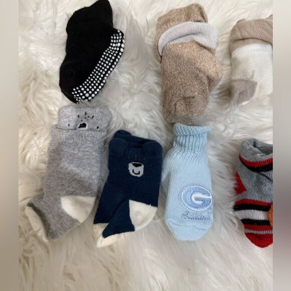 Assorted Baby Socks Collection - Picture 3 of 6